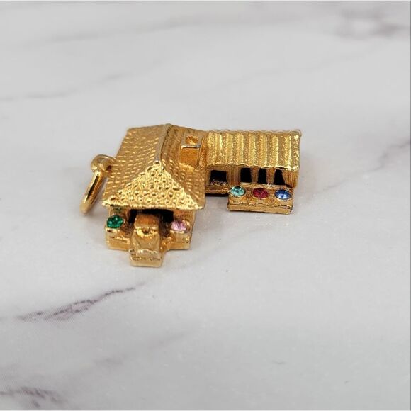 Vintage Yellow Faux Gold Toned 3D House with Garage Pendant Charm Rhinestones - Picture 10 of 12